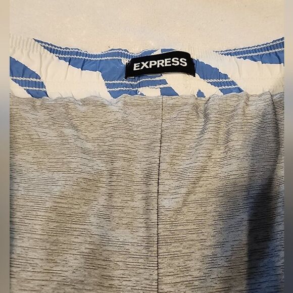 Express Hybrid Swim Shorts XL Blue White Abstract Leaf Pattern - Picture 10 of 11